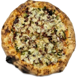 Pizza de Bacon e Brócolis com massa de fermentação natural da Pizzaria Casa da Barra